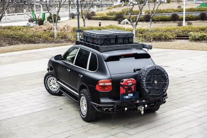 High-Quality Off-Road Rear Bumper for Porsche Cayenne 955 & 957 – Carbon Steel with Spare Tire Carrier & Fuel Tank Mount Kit | Vipera