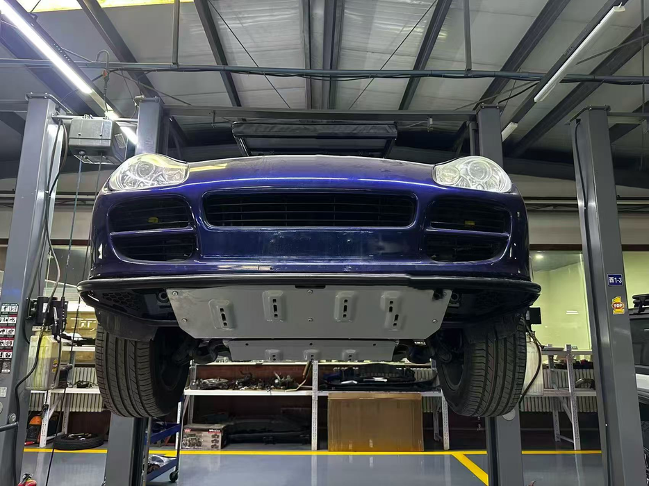 High-Quality Off-Road Front Bumper for Porsche Cayenne 955 with Carbon Steel & Aluminum-Magnesium Alloy Radiator Skid Plate | Vipera