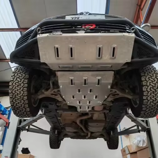 High-Quality Aluminum-Magnesium Alloy Engine Skid Plate for Porsche Cayenne 955 / 957 / 958 – Heavy-Duty Underbody Protection | Vipera